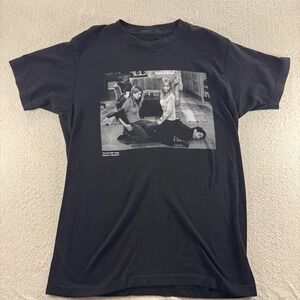 Friends TV Show Black Graphic T-Shirt The One With Unagi Season 6 Medium‎